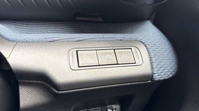 Citroen C3 Aircross 1.2 Hybrid [145] Collection 5dr e-DCS6 [NI] Petrol Hatchback - Image 31